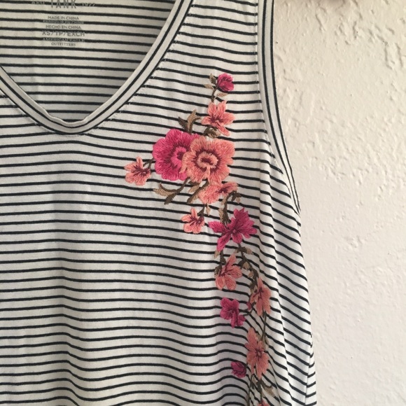 AE Tank top - Picture 2 of 4